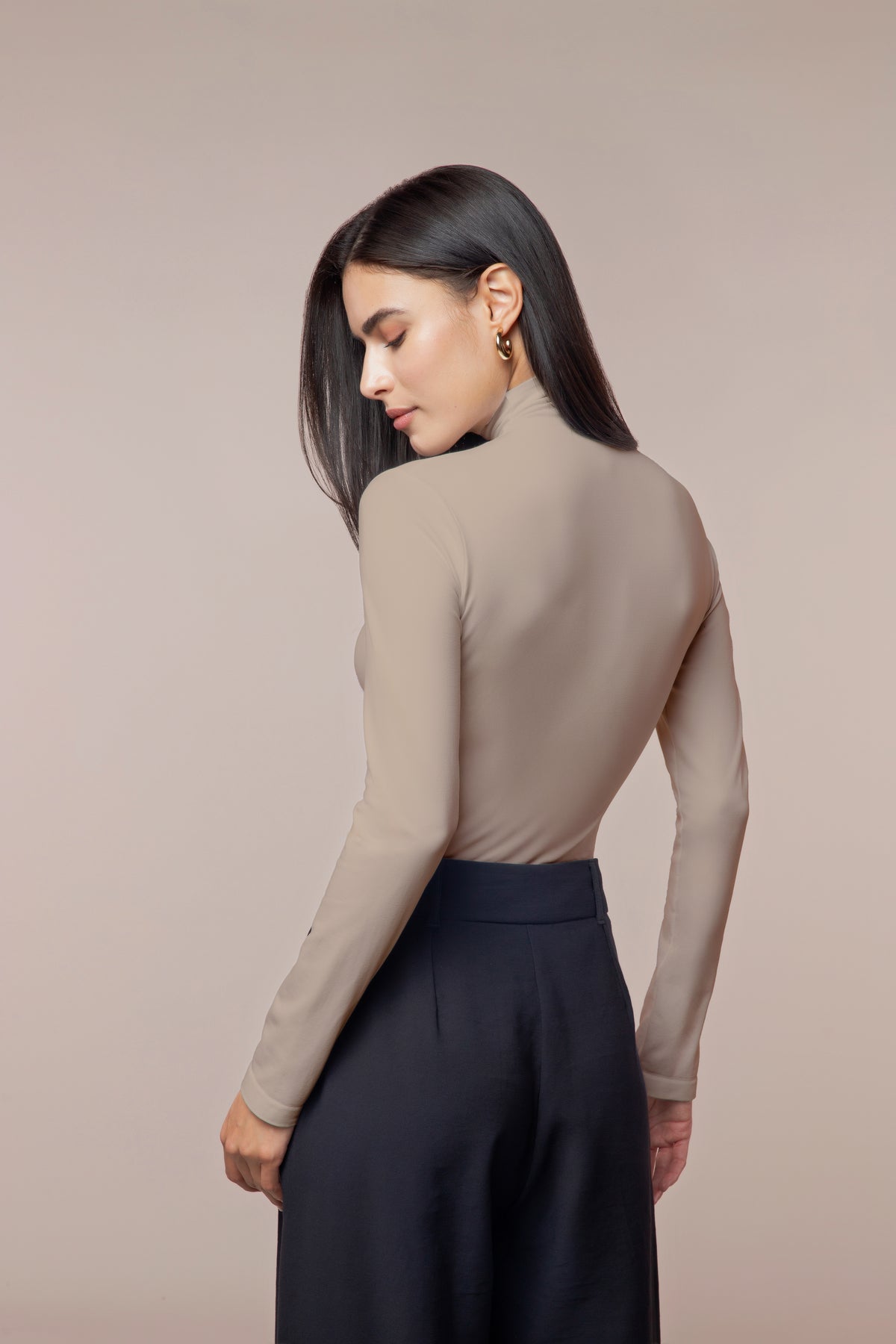 Blusa Gola Alta Manga Longa Macadâmia Scala
