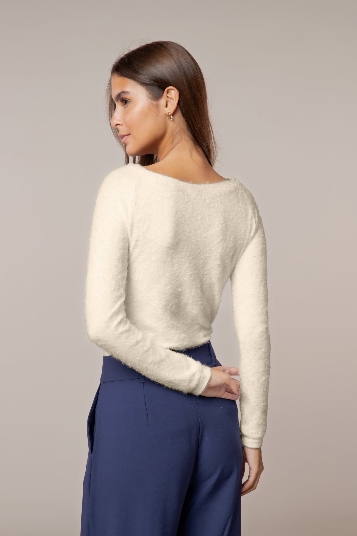 Blusa Manga Longa Decote Canoa Fio Pelo Scala